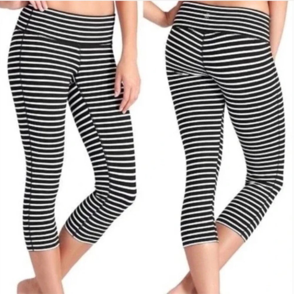 Athleta‎ Women's Black White Chaturanga Capri Leggings Size Small
